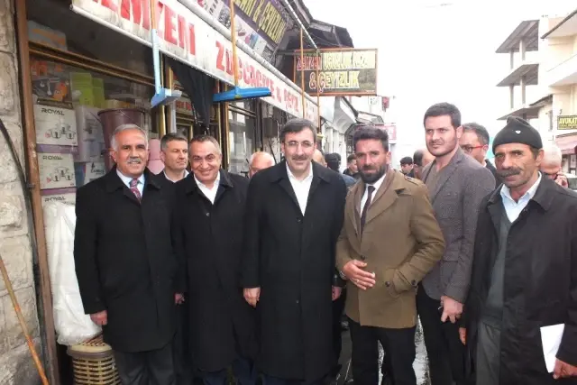 AK Parti'li Yılmaz Malazgirt'te AK Parti'li Yılmaz Malazgirt'te