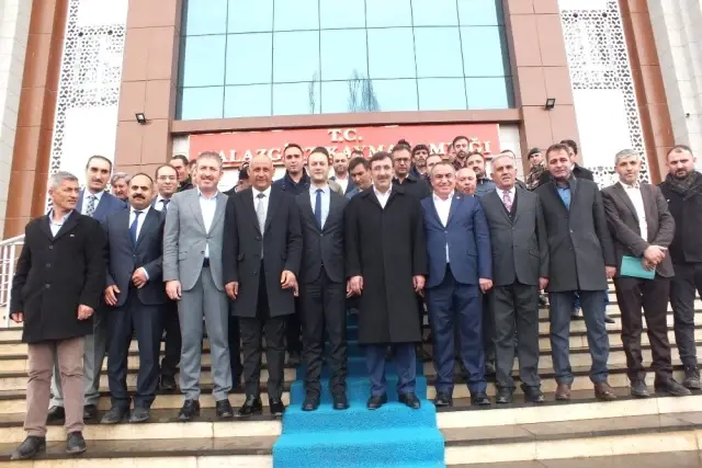 AK Parti'li Yılmaz Malazgirt'te AK Parti'li Yılmaz Malazgirt'te