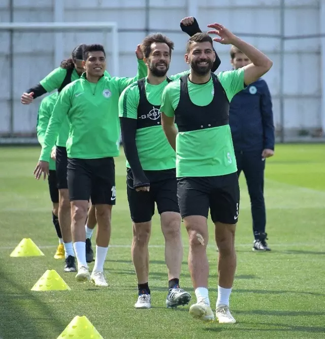 Atiker Konyaspor, Başakşehir Hazırlıklarını Sürdürdü Atiker Konyaspor, Başakşehir Hazırlıklarını Sürdürdü