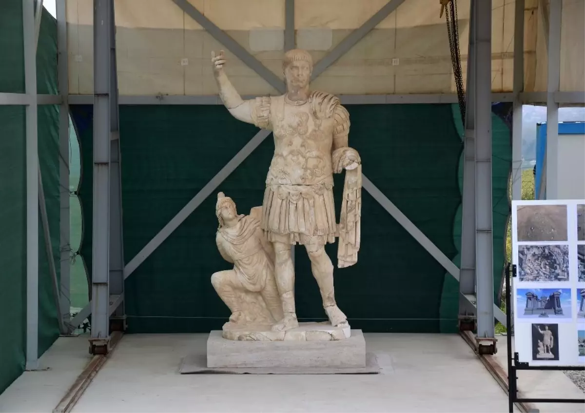 Denizli'de 1906 Yıllık Heykel Laodikya'da Bulundu