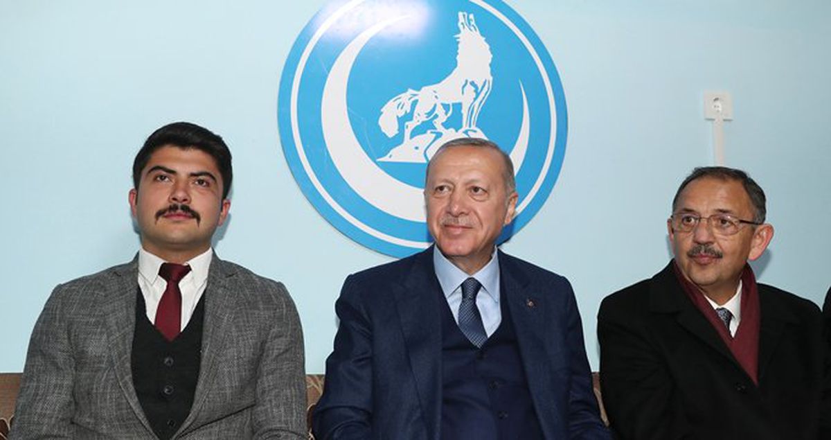Erdoğan'dan Ülkü Ocaklarına Sürpriz Ziyaret
