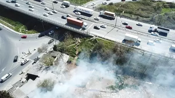 Adaklık Koyunlarını Alevlerin Arasından Böyle Kurtardı Adaklık Koyunlarını Alevlerin Arasından Böyle Kurtardı