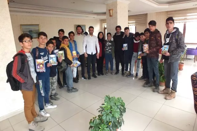 İl İkincisi Olan Takımın Sporcularına Moral Yemeği İl İkincisi Olan Takımın Sporcularına Moral Yemeği
