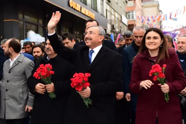 İsmail Erdem: Ataşehir'de Altyapı ve Üstyapı Kadar, Hatta Daha da Fazla 'İnsana Yatırım' Yapacağız