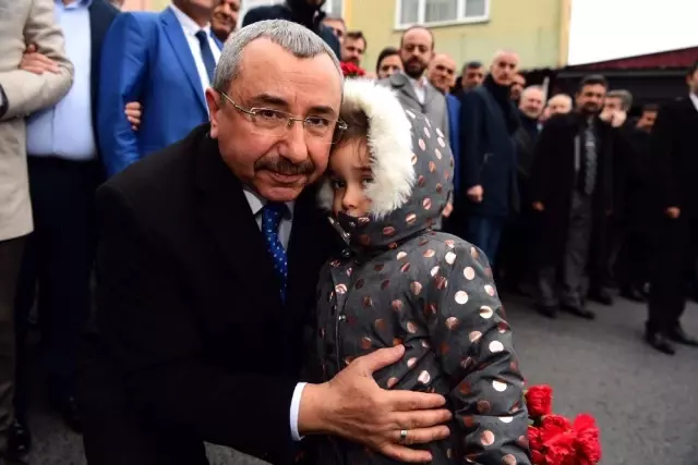 İsmail Erdem: Ataşehir'de Altyapı ve Üstyapı Kadar, Hatta Daha da Fazla 'İnsana Yatırım' Yapacağız