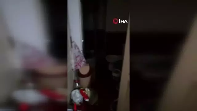 63 Yaşındaki Kadının Evinden 5 Kamyon Çöp Çıktı 63 Yaşındaki Kadının Evinden 5 Kamyon Çöp Çıktı