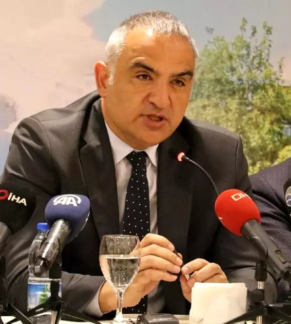 Bakan Ersoy: Halk Plajlarında İşgalin Önüne Geçilecek Bakan Ersoy: Halk Plajlarında İşgalin Önüne Geçilecek