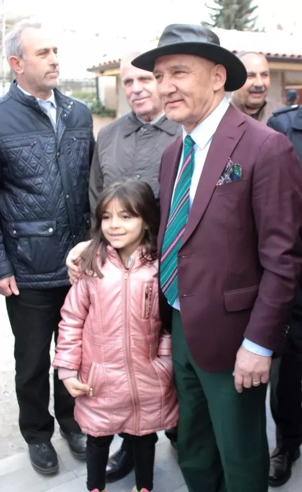 Başkan Altınok Öz'den Yeni Başkana ve Kartal'a Veda Mesajı Başkan Altınok Öz'den Yeni Başkana ve Kartal'a Veda Mesajı