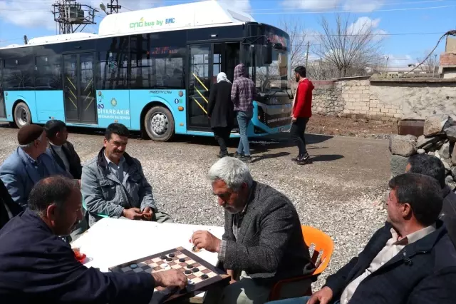 Diyarbakır'da Kırsal Mahalleler Toplu Taşıma Hizmetine Kavuştu Diyarbakır'da Kırsal Mahalleler Toplu Taşıma Hizmetine Kavuştu