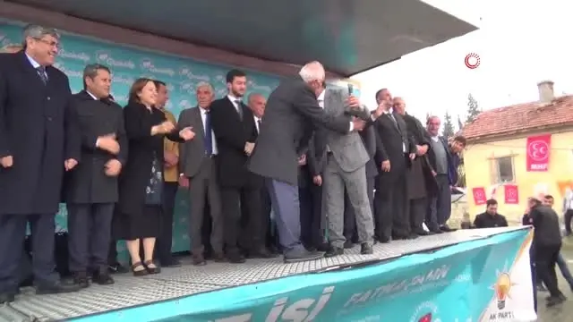 El Öpme Tepkisine El Öpmeli Cevap El Öpme Tepkisine El Öpmeli Cevap