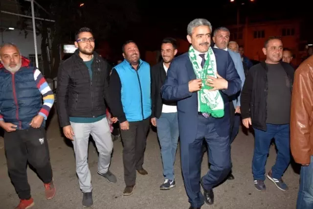 Haluk Alıcık, Arslanlı'da Vatandaşları Dinledi Haluk Alıcık, Arslanlı'da Vatandaşları Dinledi
