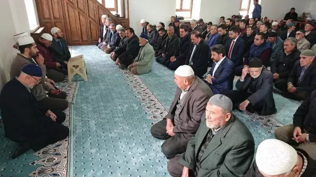 Restorasyonu Tamamlanan 130 Yıllık Tarihi Camii Dualarla İbadete Açıldı Restorasyonu Tamamlanan 130 Yıllık Tarihi Camii Dualarla İbadete Açıldı