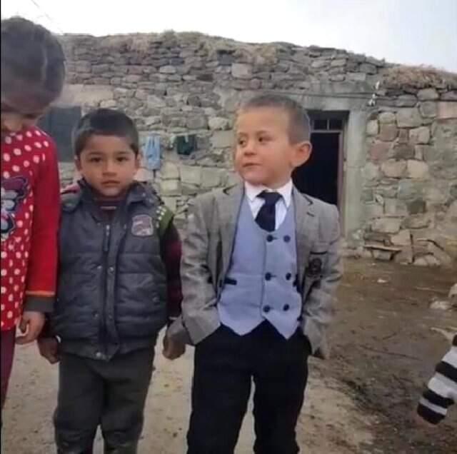 Türkiye'nin Konuştuğu 5 yaşında olan Muhtar Adayından tertemiz Vaad: Çikolata Dağıtacağım
