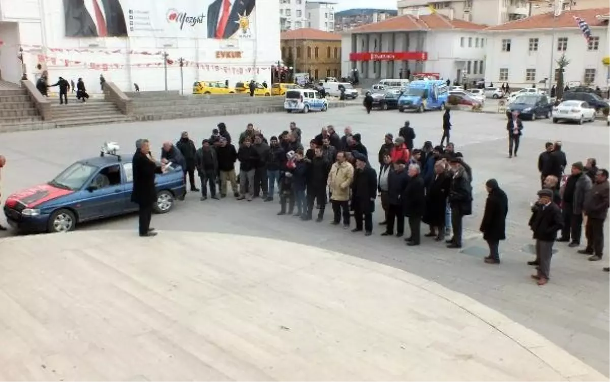 Yozgat'ta Bağımsız Adayın Mitingine 60 Kişi Katıldı