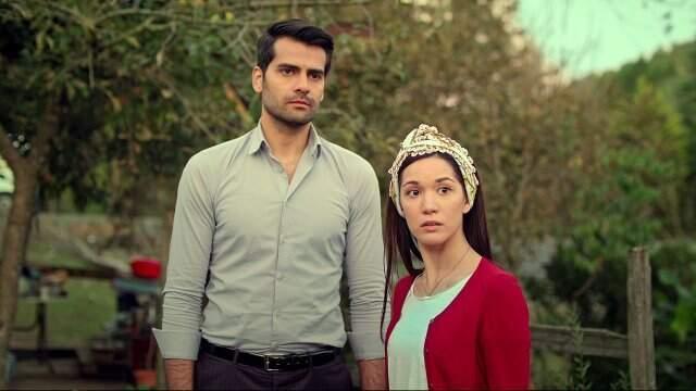 Adını Sen Koy Dizisinin Başrol Oyuncuları Hazal Subaşı ve Erkan Meriç Ayrıldı