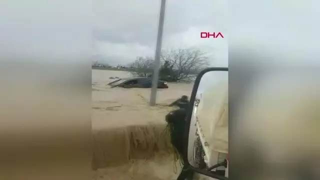 Dha Dış - KKTC'yi Sel Vurdu Evleri Su Bastı, Araçlar Sürüklendi Dha Dış - KKTC'yi Sel Vurdu Evleri Su Bastı, Araçlar Sürüklendi