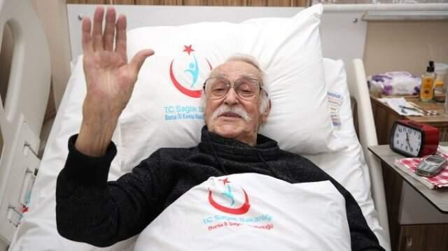 Eşref Kolçak Kimdir?