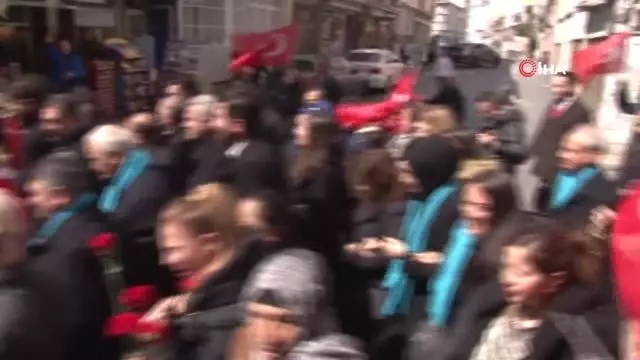 Fatih'te Sevgi Yürüyüşü Coşkusu Fatih'te Sevgi Yürüyüşü Coşkusu
