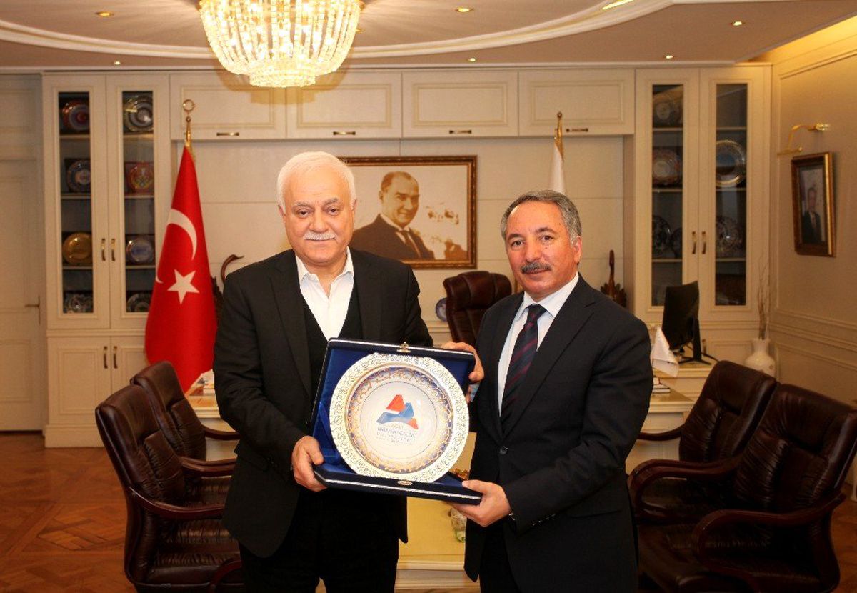Rektör Prof. Dr. Hatipoğlu, Aiçü Rektörü Prof. Dr. Karabulut'u Ziyaret Etti