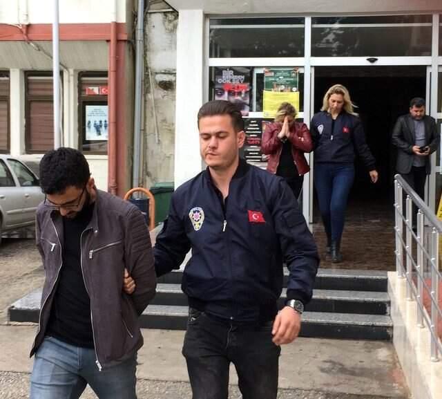 Sosyal Medyada Fuhuş Rezaleti! Ellerini Bağlayıp Cinsel İlişki Görüntülerini Çektiler