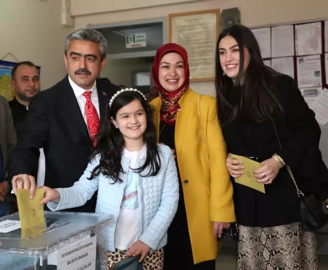 Başkan Alıcık Ailesi ile Birlikte Oyunu Kullandı Başkan Alıcık Ailesi ile Birlikte Oyunu Kullandı