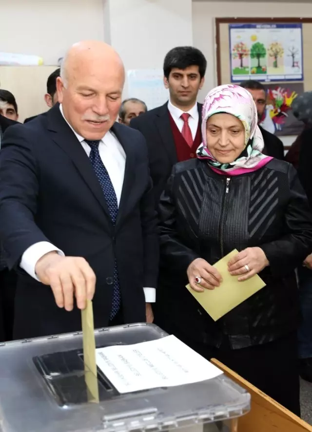 Başkan Sekmen Oyunu Kullandı Başkan Sekmen Oyunu Kullandı