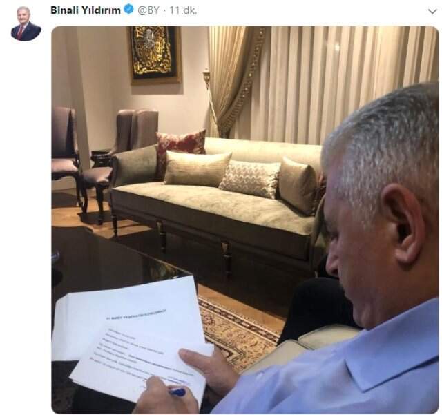 Binali Yıldırım, Teşekkür Konuşmasını Yazmaya Başladı