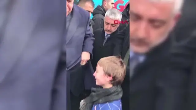 Erzurum Erdoğan'ın Tespihini Hediye Ettiği Minik Atabey'in Babası Kazada Öldü-Arşiv Erzurum Erdoğan'ın Tespihini Hediye Ettiği Minik Atabey'in Babası Kazada Öldü-Arşiv