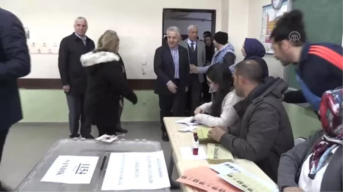 Eski Ulaştırma Denizcilik ve Haberleşme Bakanı Arslan Oy Kullandı - Kars