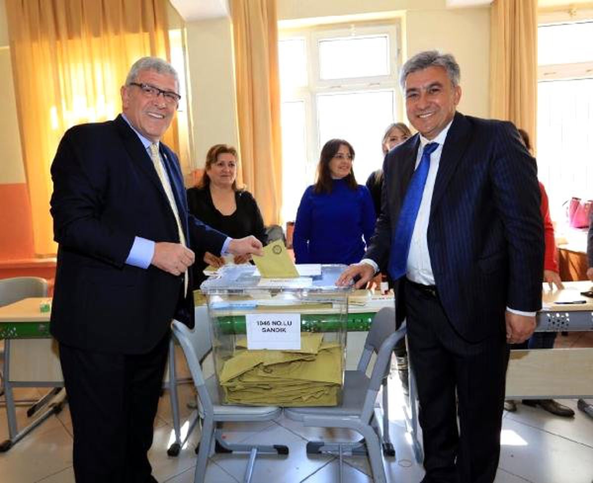 İyi Parti'li Dervişoğlu ve CHP'li Aday, Aynı Sandıkta Oy Kullandı