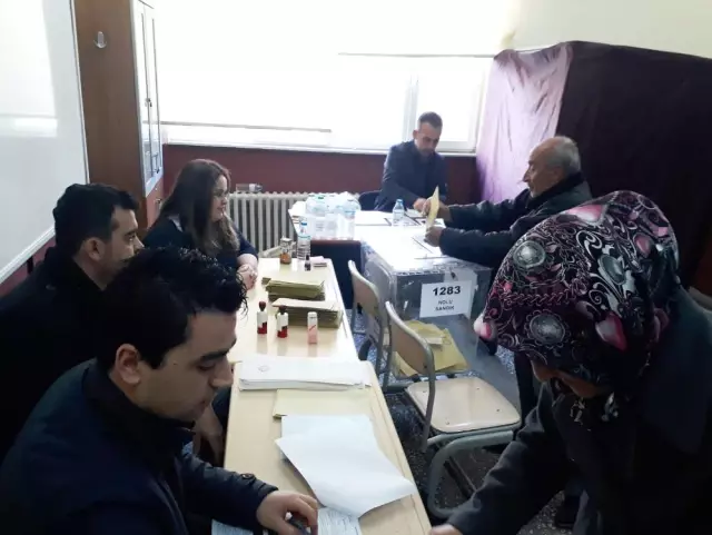 Kayseri, Nevşehir, Kırşehir ve Niğde'de Oy Verme İşlemi Sürüyor