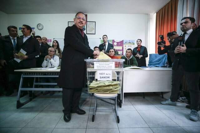 Mansur Yavaş ve Mehmet Özhaseki Oyunu Kullandı! İşte İlk Açıklamalar