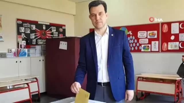 Milletvekili Mustafa Esgin Oyunu Kullandı Milletvekili Mustafa Esgin Oyunu Kullandı