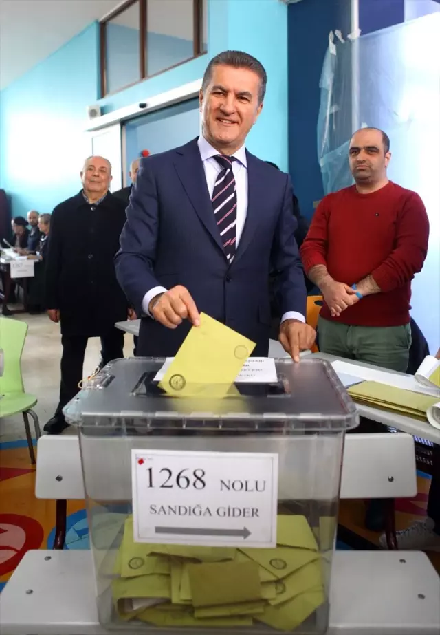 DSP Şişli Belediye Başkan Adayı Mustafa Sarıgül Oyunu Kullandı DSP Şişli Belediye Başkan Adayı Mustafa Sarıgül Oyunu Kullandı