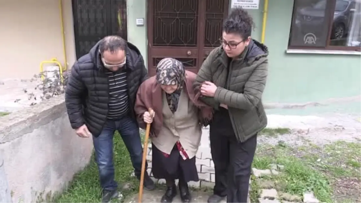 Sağlık Görevlilerinin Desteğiyle Oy Kullandılar