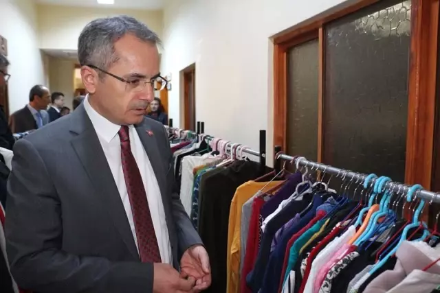 Tosya Sosyal Market İhtiyaç Sahiplerine Hizmet Vermeye Başladı Tosya Sosyal Market İhtiyaç Sahiplerine Hizmet Vermeye Başladı