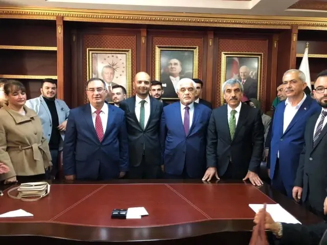 Başkan Bulut Zılgıtlar Eşliğinde Görevi Jet Hızıyla Devraldı Başkan Bulut Zılgıtlar Eşliğinde Görevi Jet Hızıyla Devraldı
