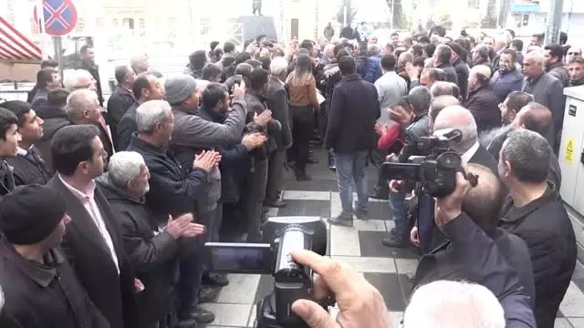 Belediye Başkanı Seçilen Mehmet Abdi Bulut, Belediyede Tebrikleri Kabul Etti Belediye Başkanı Seçilen Mehmet Abdi Bulut, Belediyede Tebrikleri Kabul Etti