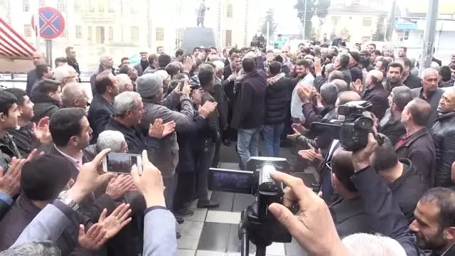 Belediye Başkanı Seçilen Mehmet Abdi Bulut, Belediyede Tebrikleri Kabul Etti Belediye Başkanı Seçilen Mehmet Abdi Bulut, Belediyede Tebrikleri Kabul Etti