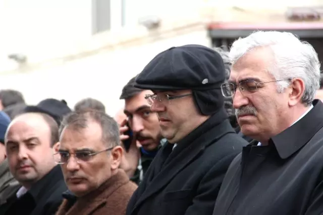 Dölekli Son Yolculuğuna Uğurlandı Dölekli Son Yolculuğuna Uğurlandı