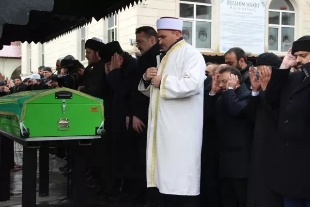 Dölekli Son Yolculuğuna Uğurlandı Dölekli Son Yolculuğuna Uğurlandı