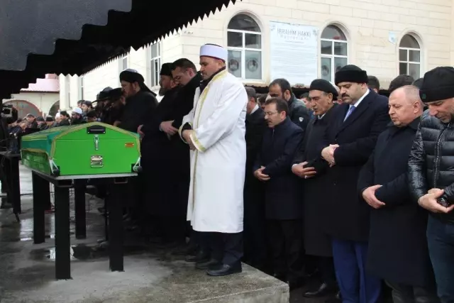 Dölekli Son Yolculuğuna Uğurlandı Dölekli Son Yolculuğuna Uğurlandı