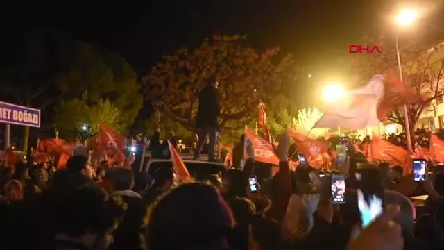 İzmir Kemalpaşa'da Kıyasıya Rekabeti CHP'li Karakayalı Kazandı İzmir Kemalpaşa'da Kıyasıya Rekabeti CHP'li Karakayalı Kazandı