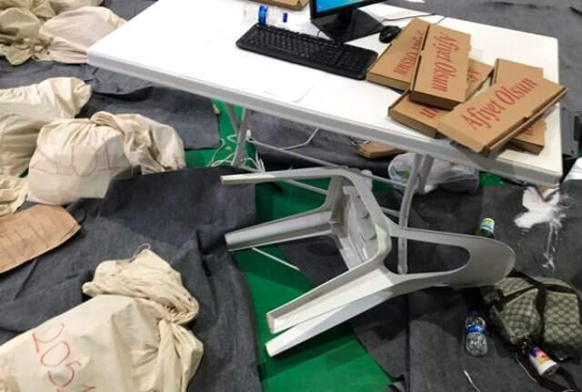 Üsküdar Seçim Kurulunda AK Partili Grup ile Polis Arasında Kavga Çıktı