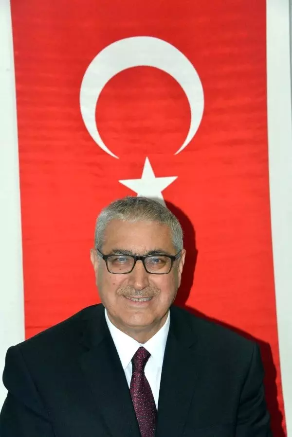 Başkan Seçildi, İlk İcraatı Makam Odasının Kapısını Söktürmek Oldu