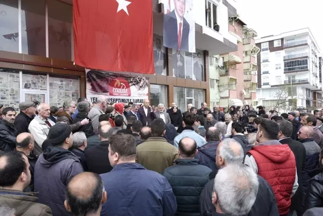 Başkan Togar Tebrikleri Kabul Ediyor