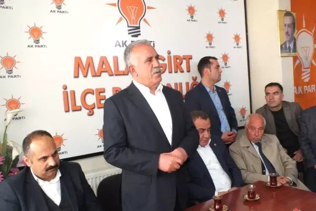 Malazgirt'te 3 Oy Farkla Gelen Seçim Zaferi Malazgirt'te 3 Oy Farkla Gelen Seçim Zaferi