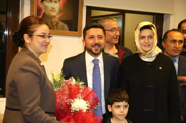 Nevşehir Belediye Başkanı Rasim Arı Mazbatasını Aldı