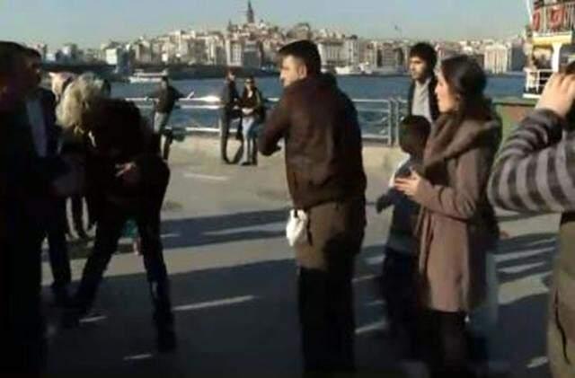 Şakacı Çetin Çiftçioğlu, 1 Nisan'da Şaka Yaparken Dayak Yedi