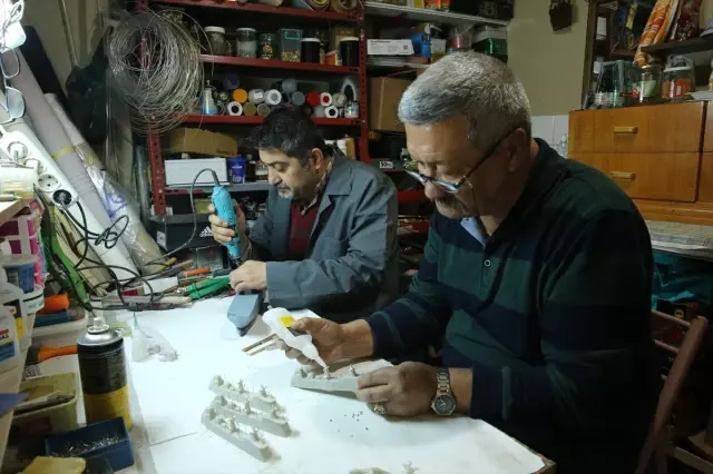 Yüzen Askeri Üs' Denizle Buluşmadan Maketini Yaptı Yüzen Askeri Üs' Denizle Buluşmadan Maketini Yaptı